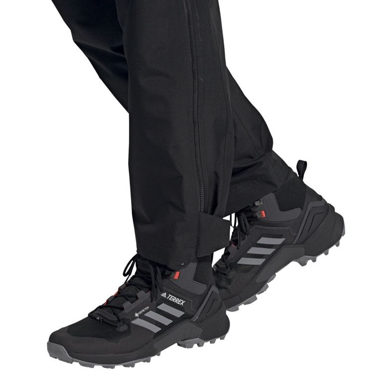 Sapatos Adidas Terrex Swift R3 Mid Gtx M FW2762 preto 2