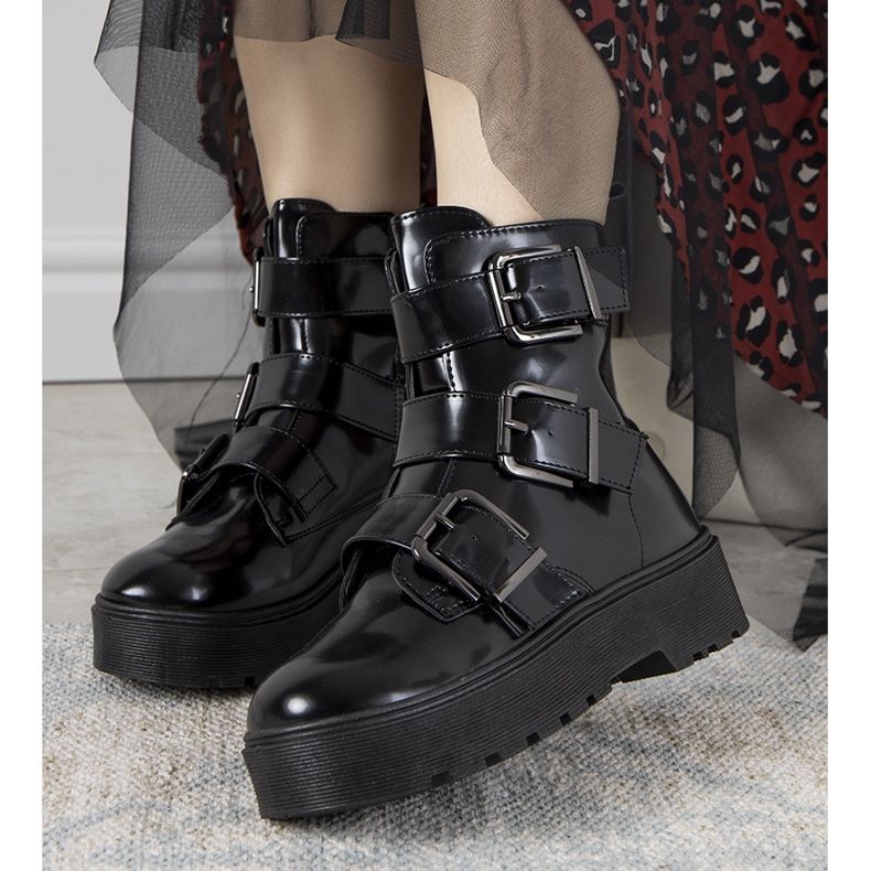 Botas pretas na plataforma de Austin preto 2