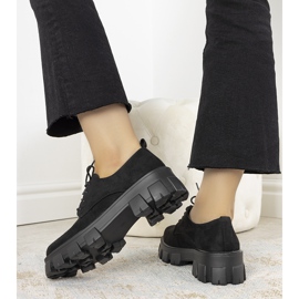 Sapatos pretos com sola grossa Melisande 1 Sapatos pretos com sola grossa Melisande 1