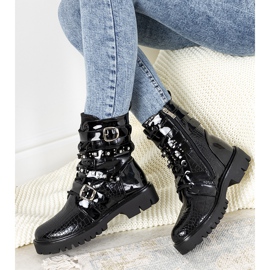 Botas rasas Albertine envernizadas pretas preto 1