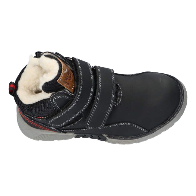 Tênis esportivos com pele e isolamento American Club XD18 / 21 pretos 1