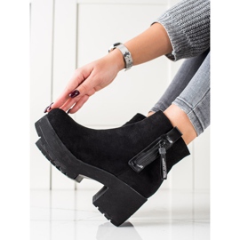 Ideal Shoes Botas elegantes na plataforma preto 2