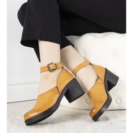 Sapatos de camelo no posto de Christiane marrom 2