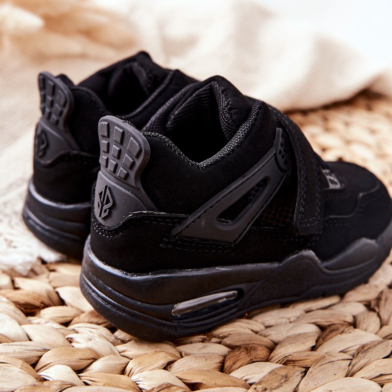 FR1 Calçados Esportivos Infantis em Couro Preto Marisa 1