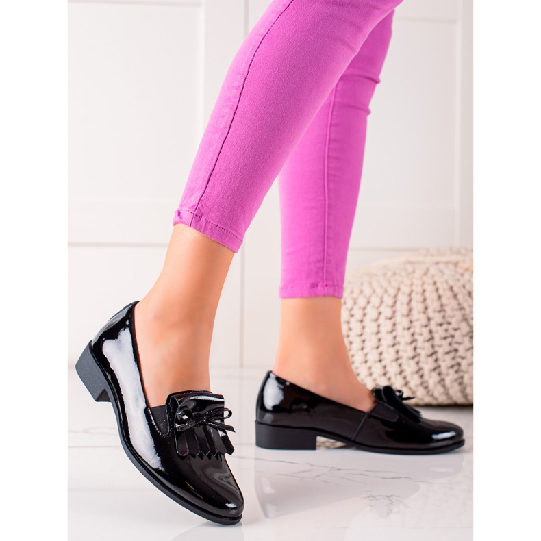 Filippo Brogues de couro com um arco preto 1