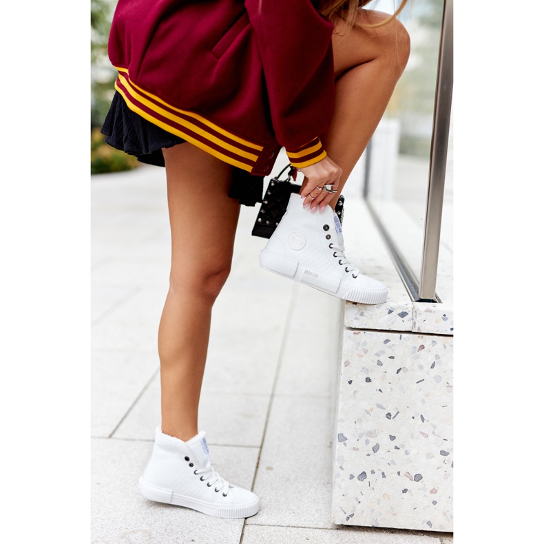 Tênis feminino Big Star II274156 com isolamento branco 1