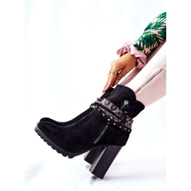 PG1 Botas de camurça em uma bese preta com espigão alto preto 2 PG1 Botas de camurça em uma bese preta com espigão alto preto 2