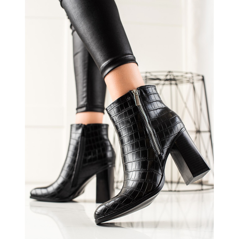 Bestelle Botas elegantes no poste preto 2