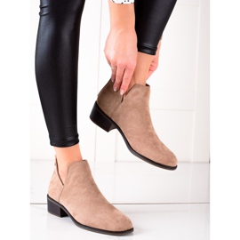 Evento Botas clássicas com corte bege 1