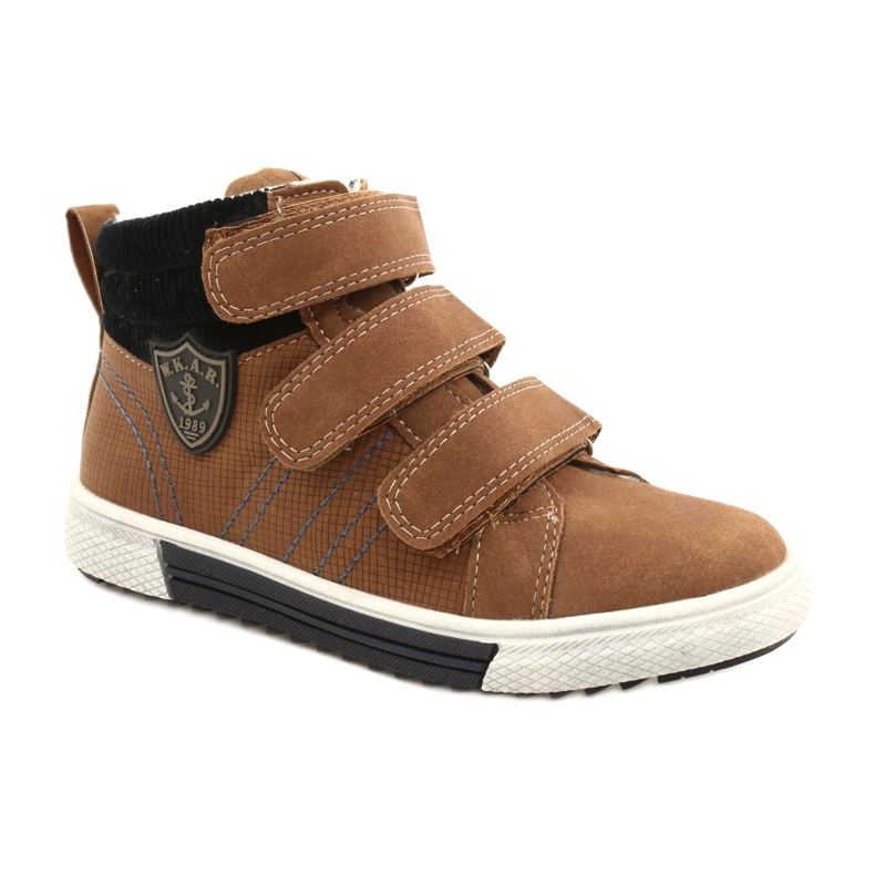 Sapatos esportivos isolados com pele American Club GC24 / 21 DK.Camel marrom 1