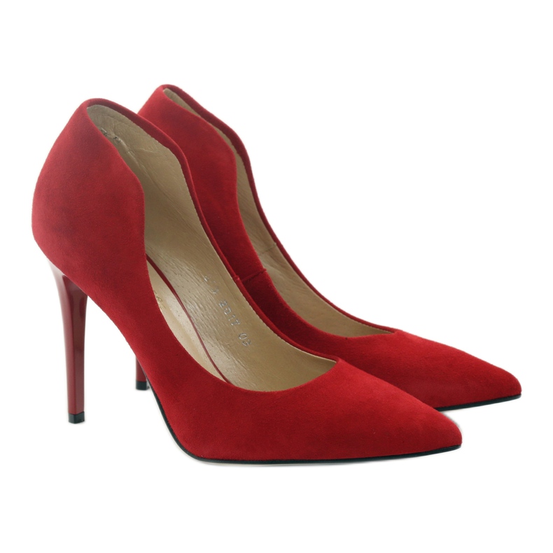 Espinto Bombas em um pino vermelho 4