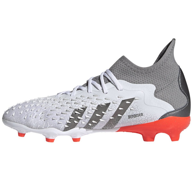 Chuteiras Adidas Predator Freak.1 Fg Jr FY6260 multicolorido branco 1