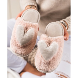 TRENDI Chinelos com coração rosa 1