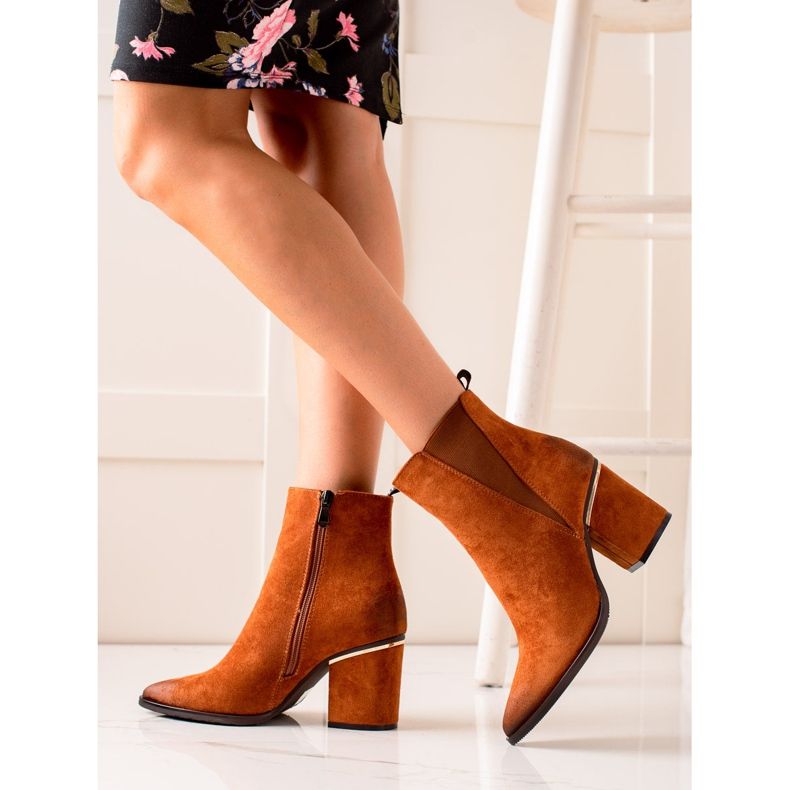 W. Potocki Botas em um amplo poste de Potocki marrom 1