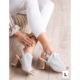 Sandálias brilhantes feitas de couro VINCEZA prata 1