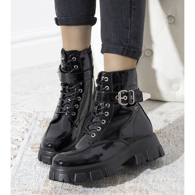 Botas lacadas pretas com isolamento de Hampton preto 1