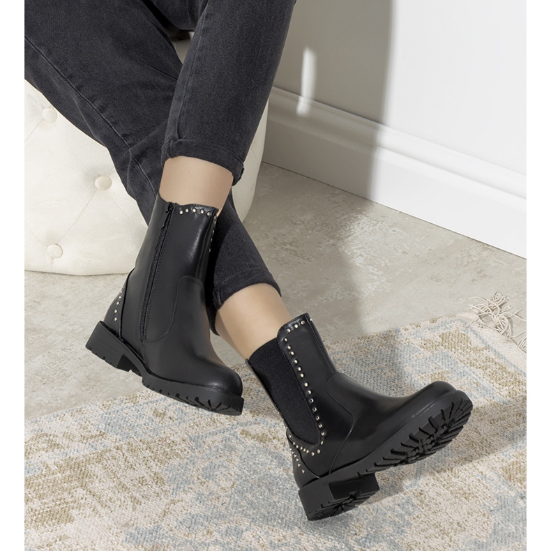 Botas pretas decoradas com tachas Phyllis preto 1 Botas pretas decoradas com tachas Phyllis preto 1