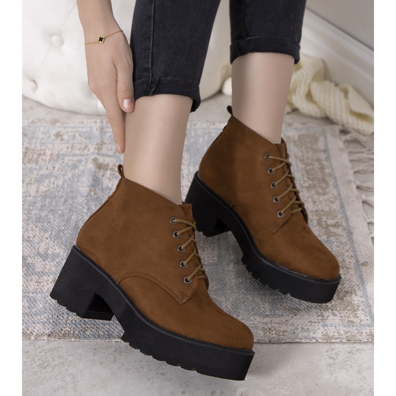 Botas de camelo johnson com sola alta castanho 1 Botas de camelo johnson com sola alta castanho 1
