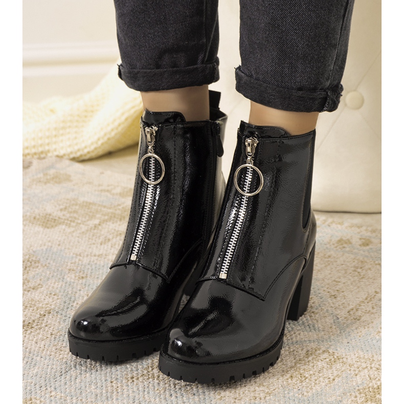 Botas Ward com isolamento preto patenteado 1