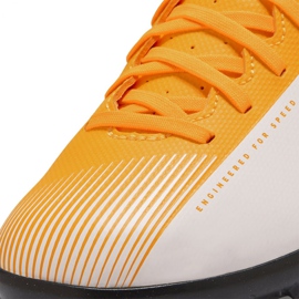 Chuteiras Nike Mercurial Vapor 13 Club Tf Jr AT8177 801 amarelos 7