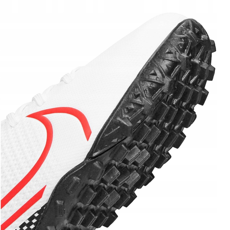 Chuteiras Nike Vapor 13 Academy Tf Jr AT8145-160 branco 1 Chuteiras Nike Vapor 13 Academy Tf Jr AT8145-160 branco 1