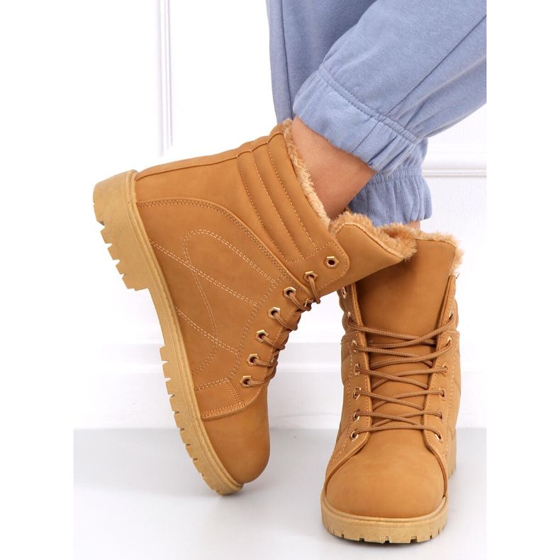 Botas femininas com isolamento de madeira Polle Camel marrom 2