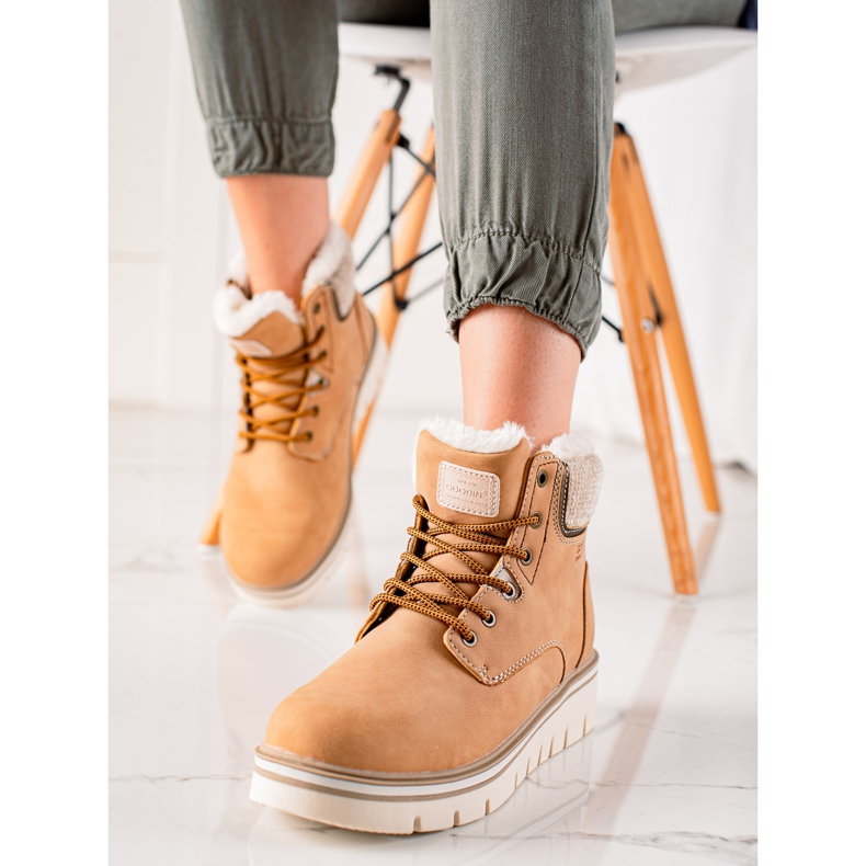 Goodin Caçadores na plataforma castanho 2 Goodin Caçadores na plataforma castanho 2