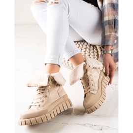 TRENDI Botas, tênis com pele de carneiro bege 2 TRENDI Botas, tênis com pele de carneiro bege 2