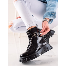 TRENDI Trabalhadores lacados com fivela preto 1 TRENDI Trabalhadores lacados com fivela preto 1