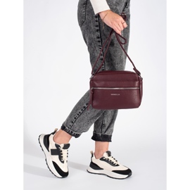 Calçados esportivos femininos pretos e bege 1