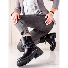 Gogo Sacos isolados com correntes preto 1