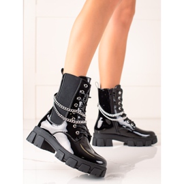 TRENDI Trabalhadores Envernizados Com Correntes preto 1