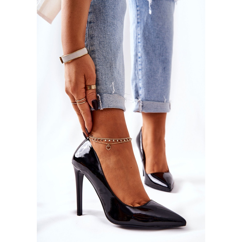 Salto alto lacado em Spitz Monnari 0220-020 Preto 1