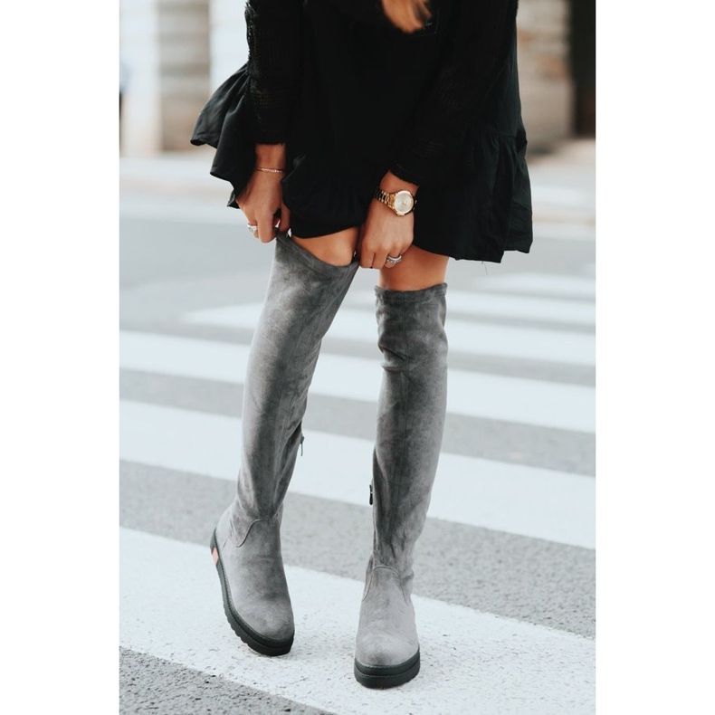 Botas cinza decoradas lisas da Lia rosa 2