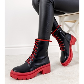 Botas pretas com sola grossa da Dena preto vermelho 1
