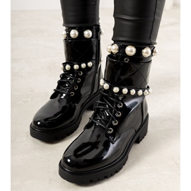 Sapatos corso femininos lacados pretos 1