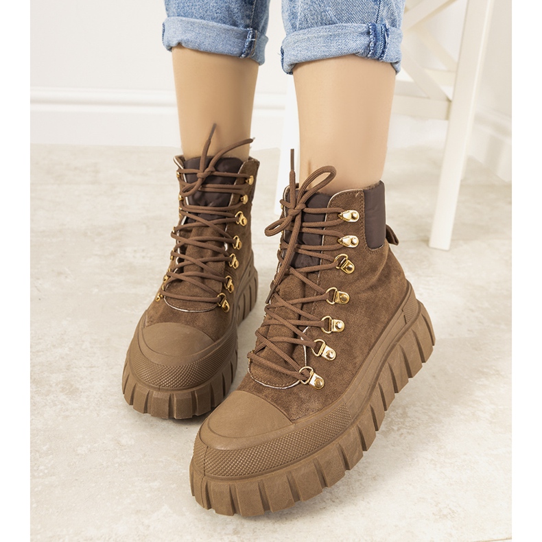 Botas femininas com cordão e isolamento marrom da Calabresi castanho 2