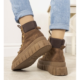 Botas femininas com cordão e isolamento marrom da Calabresi castanho 1