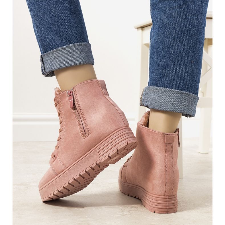 Tênis rosa com cunha Lara 1