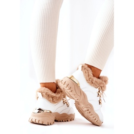 PM1 Calçados esportivos com isolamento de couro branco e bege brilhante 3