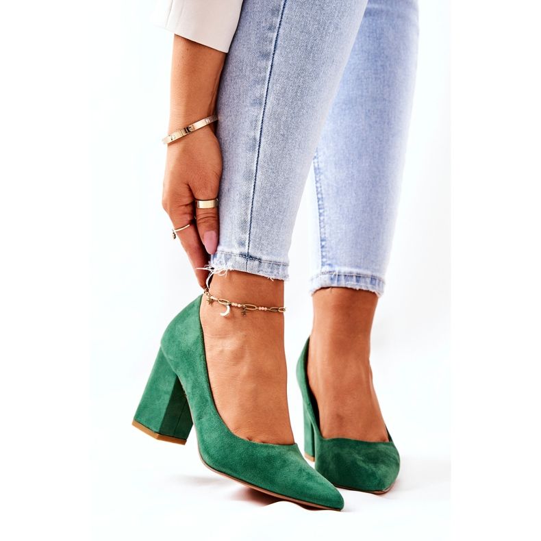 WS1 Bombas em um poste camurça verde florena 1 WS1 Bombas em um poste camurça verde florena 1