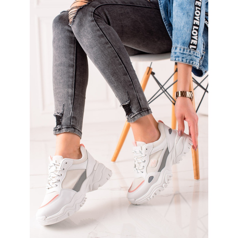 Evento Tênis branco da moda cinza 2