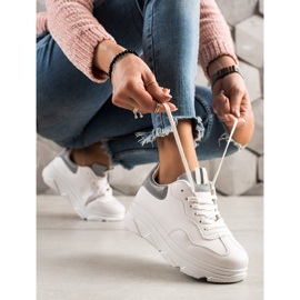 TRENDI Tênis branco prata 1