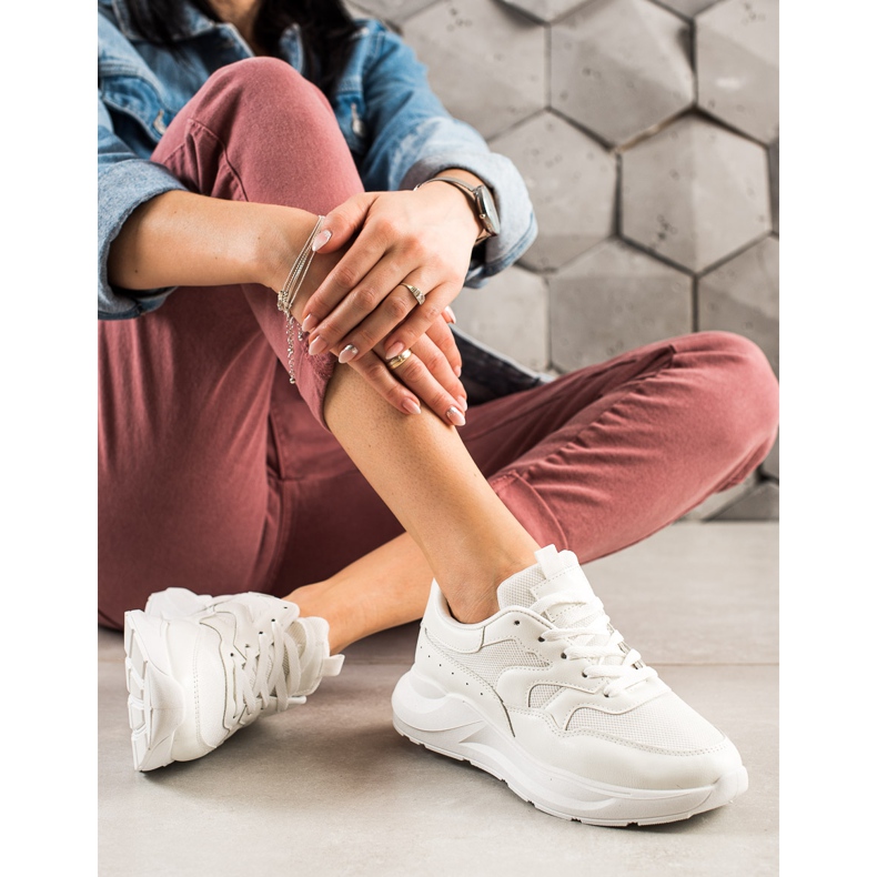 TRENDI Tênis branco clássico 1