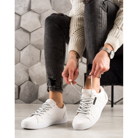 TRENDI Sapatos esportivos leves feitos de couro ecológico branco preto 1