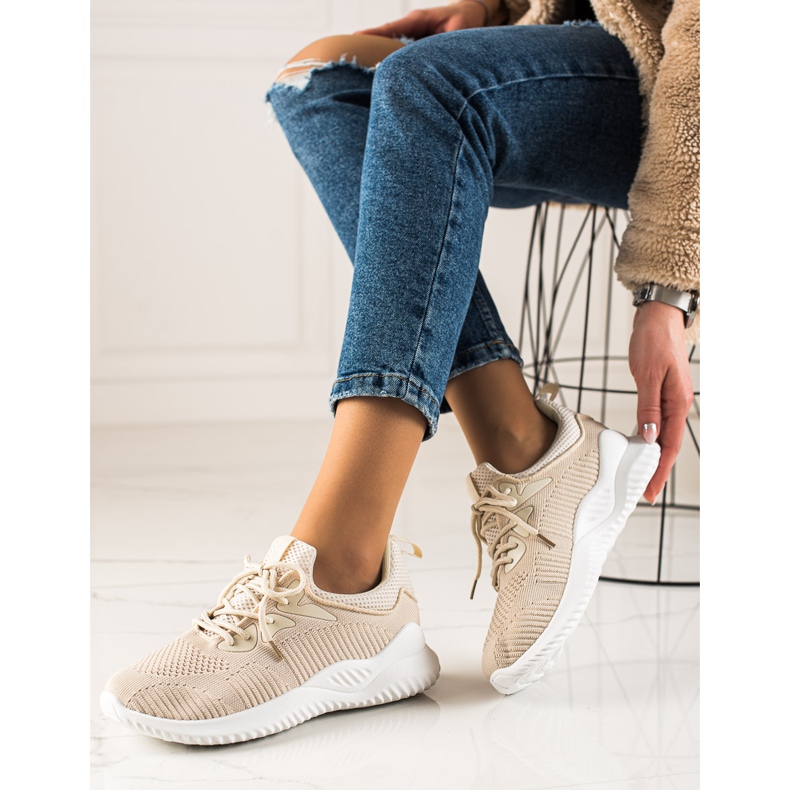 TRENDI Calçados esportivos Tênis bege 1
