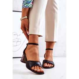 Lewski Shoes Sandálias de couro em barra Lewski 3027 preta preto 2