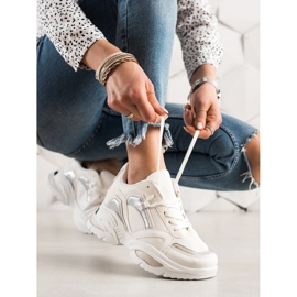 TRENDI Tênis da Moda bege branco 1