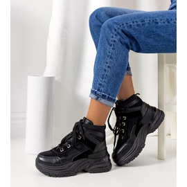 Tênis preto da Muncy 1