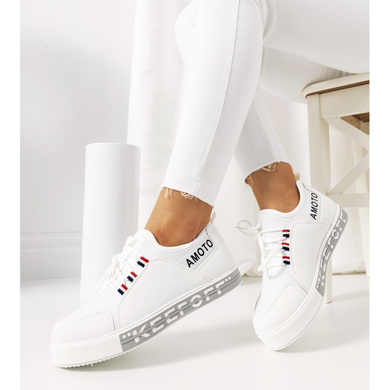 Tênis feminino branco Burges 1